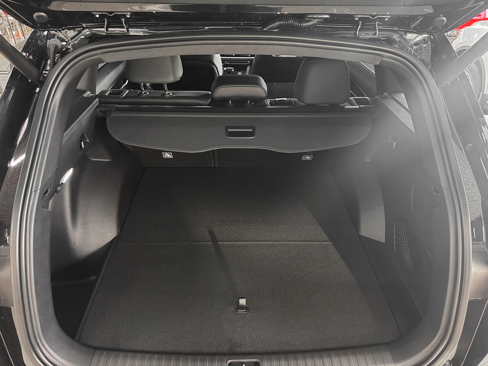 Geely Monjaro Люкс, черный
