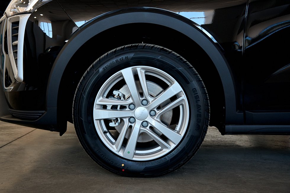 Haval Jolion Оптимум, черный