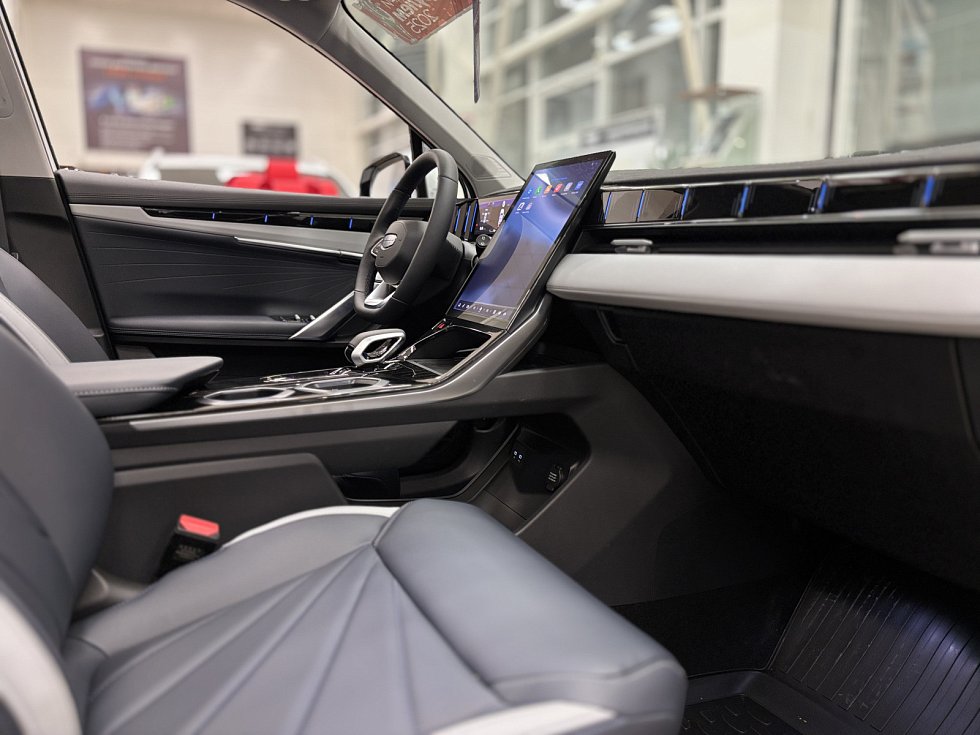 Geely Atlas Люкс, белый