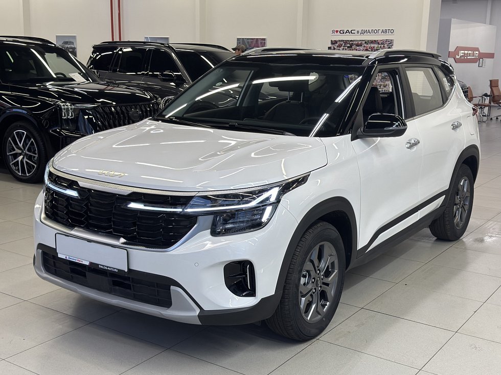 Kia Seltos Premium Edition, белый