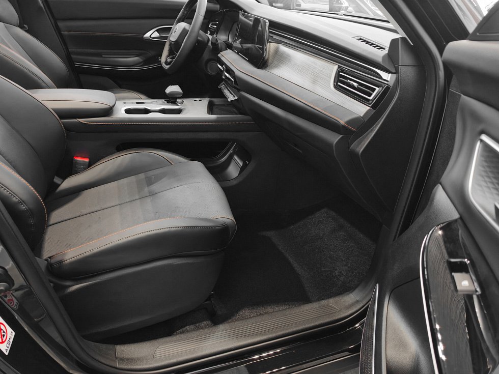 Changan CS75 Pro Техно 5 мест, черный