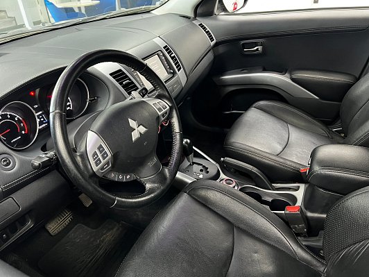 Mitsubishi Outlander Instyle, 2012 года, пробег 155152 км