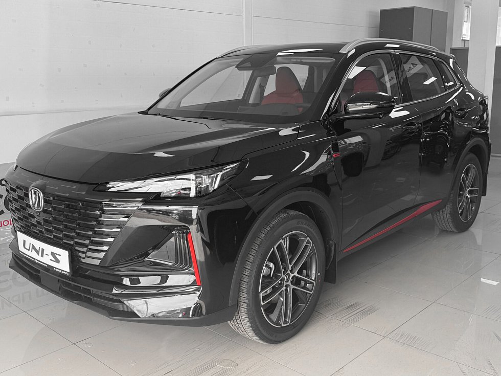 Changan UNI-S Техно, черный