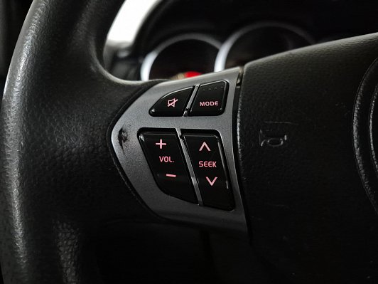 Suzuki Grand Vitara JLX-A, 2011 года, пробег 260616 км