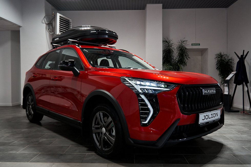 Haval Jolion Премиум, красный