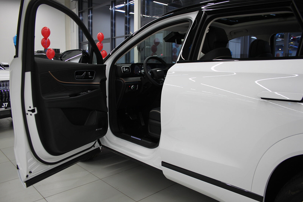 Jaecoo J8 Престиж, белый