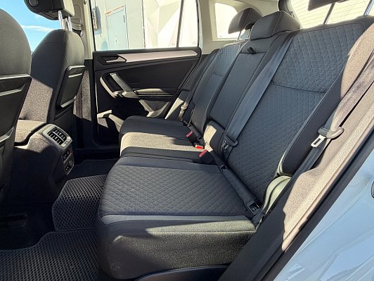 Volkswagen Tiguan Highline, 2020 года, пробег 65300 км