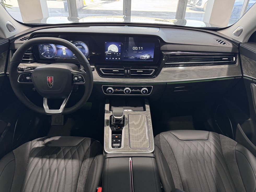 Hongqi HS5 Делюкс (Deluxe), коричневый