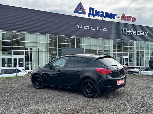 Opel Astra Essentia, 2011 года, пробег 151465 км