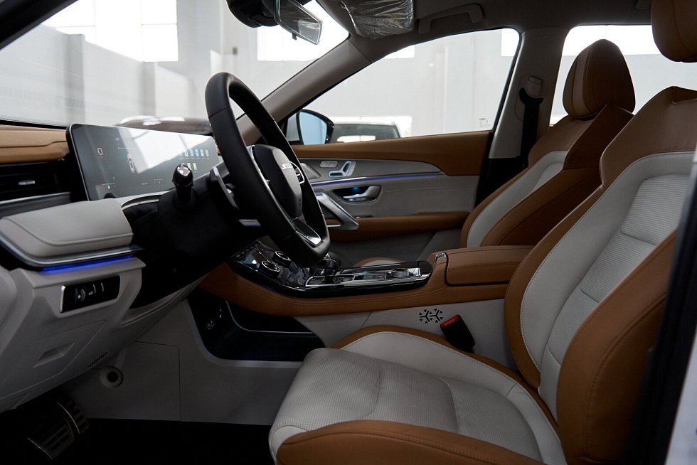 Jetour X70+ Престиж, белый